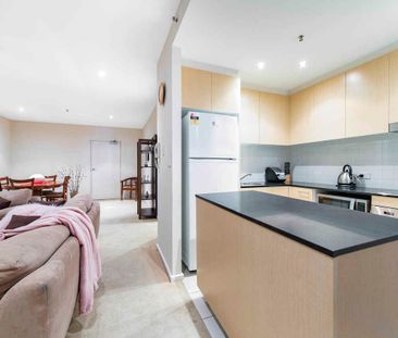 One Bedroom Apartment In Prime Location - Photo 1