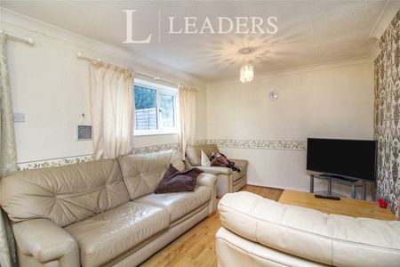 4 bedroom property to rent St Johns, Worcester, WR2 - Photo 2