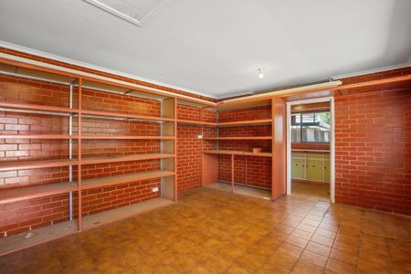 Immaculate Charm in the Heart of Seaton - Photo 4