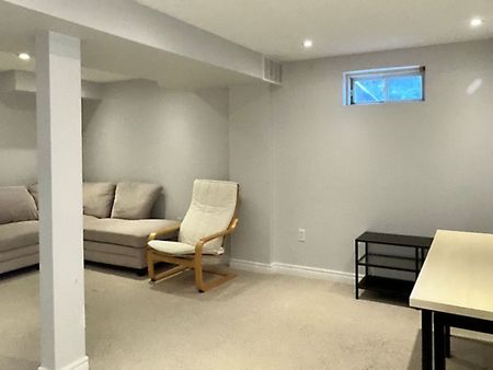 For Lease - 346 Riverstone Drive, Oakville, Ontario - Photo 3