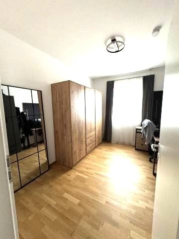 NEUWERTIGE 3-ZIMMER WOHNUNG MIT TERRASSE, GARTEN UND möglichem GARAGENPLATZ - Photo 5