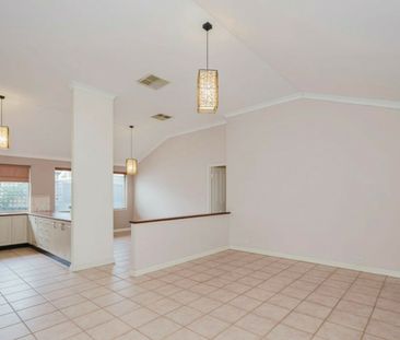 SPACIOUS FAMILY LIVING WITH MULTIPLE LIVING AREAS - Photo 3