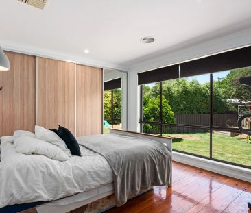 Spacious Family Living with Golf Course Frontage & Solar Savings - Photo 6