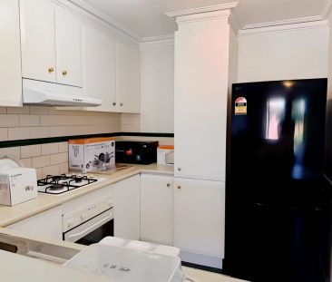 Master Bedroom - Photo 6