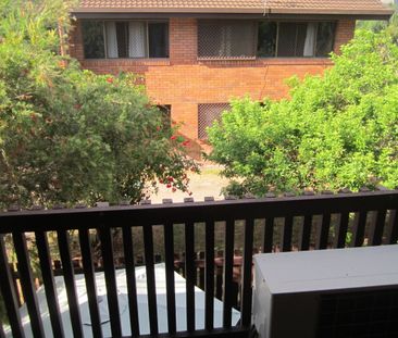 Spacious 2 bedroom unit in Mackay CBD - Photo 5