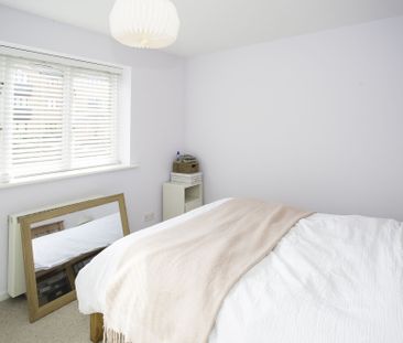 Available unfurnished from 27/04/2026 - Photo 3