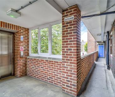 Blair House, Stockwell Gardens Estate, SW9 - Photo 3