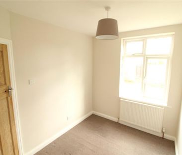 2 bedroom maisonette to rent - Photo 4