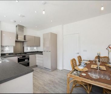 5 bedroom townhouse to rent - Photo 5