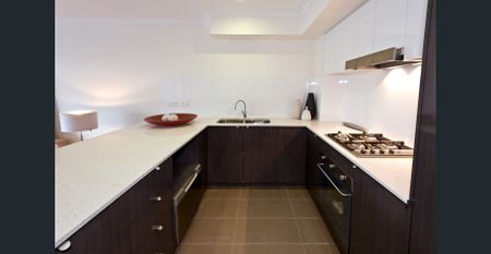 Lavish Lifestyle Awaits - Photo 4