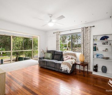 Aircon Spacious Highset Home with Dual Living Potential on Corner B... - Photo 5