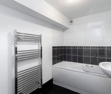 Cambray Place, Cheltenham GL50 1JS - Photo 3