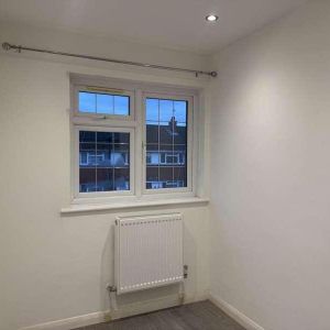 Sutton Hall Road, Hounslow, TW5 - Photo 2