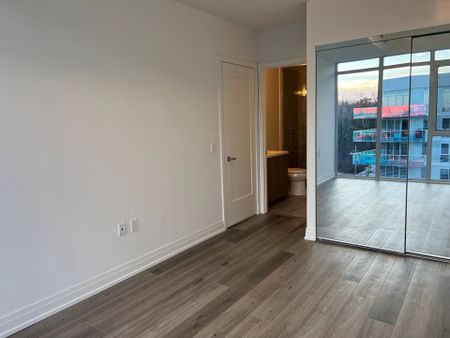 For Lease - 333 Sunseeker Avenue Unit# 616, Innisfil, Ontario - Photo 4