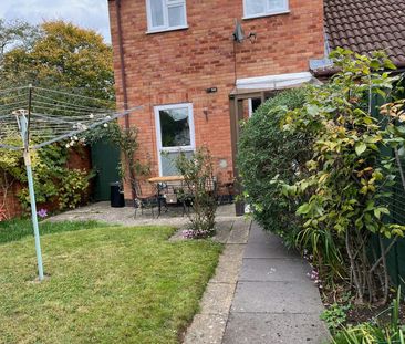 Terraced House to rent on - Photo 5