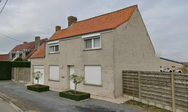 Woning met tuin en garage te Bikschote - Photo 1