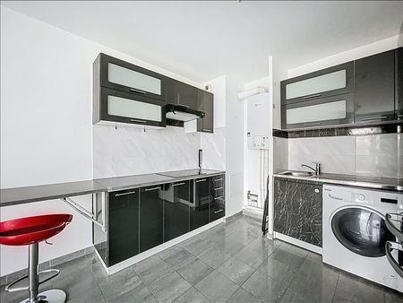 2 pièces - Meublé - 44,45 m² - 2ème étage - Colocation non autorisée - Photo 3