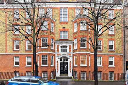 Impressive 1 bedroom period apartment, enviably located in a charming mansion block in the heart of Westminster. - Photo 4