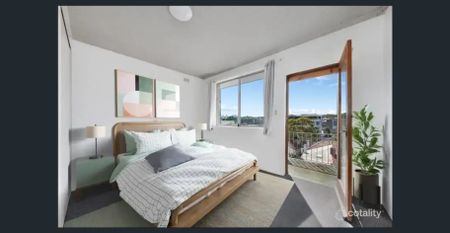 Quiet Street With City Views - Photo 2