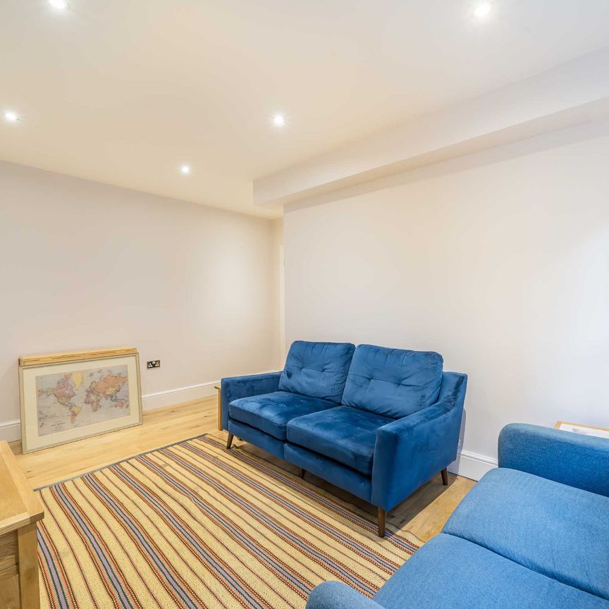 Stapleton Road, Tooting, SW17, London - Photo 1