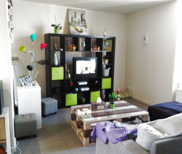 Location Appartement 2 pièces 54m² CHARLIEU 42190 - Photo 3