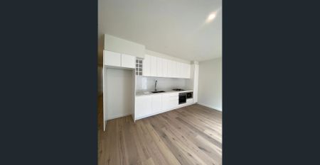 Beautifully Crafted Luxurious Three Bedrooms Townhouse!!! - Photo 4