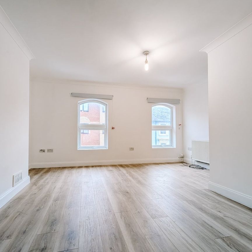 1 Bed Flat, Windsor Street, LU1 - Photo 1