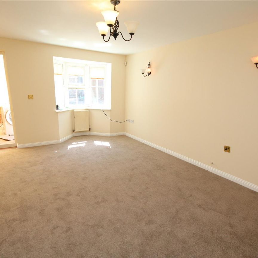 3 bedroom End Terraced to let - Photo 1