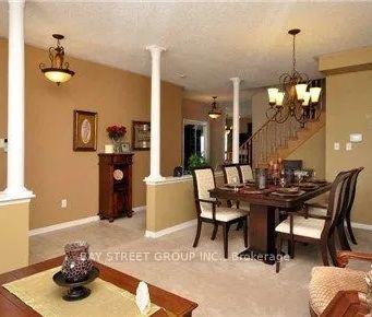 Detached Home For Lease | W9237504 - Photo 5