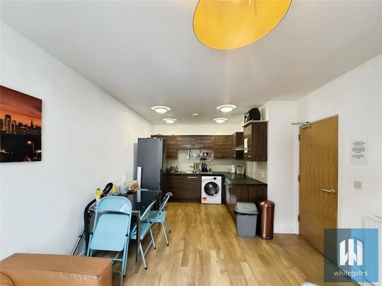 1 bedroom in a house share to rent - Photo 1