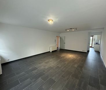 Gelijkvloers-appartement met groot terras en staanplaats - Photo 2