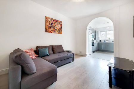 1 bedroom flat to rent - Photo 2