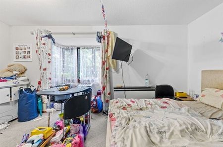 Studio Flat, Gilpin Close, CR4 - Photo 4