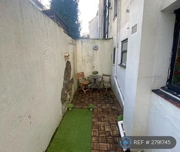 1 bedroom flat to rent - Photo 6