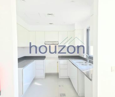 Chiller Free 3 + Maids | Upgraded | Vacant Soon - Photo 2