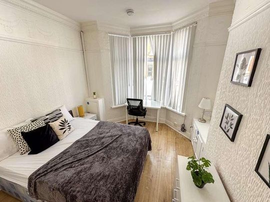 Albert Edward Road, L7 - Photo 1