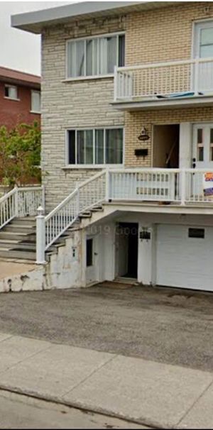 ST LEONARD: 2 ½ POELE, FRIGO, TABLE, LIT - Photo 1