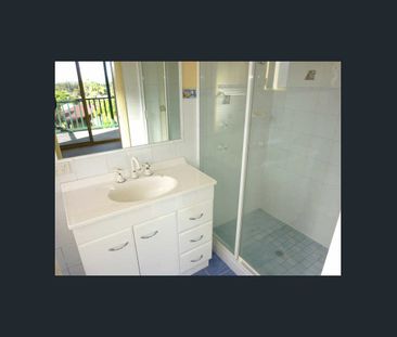 Three Bedroom Home with Large Backyard - Photo 6