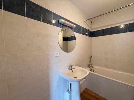 Location Appartement 2 pièces 47m² MONT DE MARSAN 40000 - Photo 5