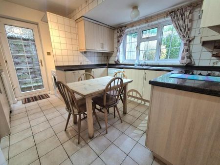 3 bedroom detached house to rent - Photo 5