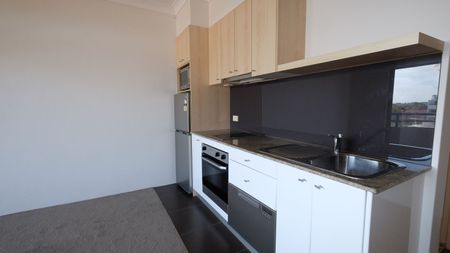 Home For Rent - Photo 5