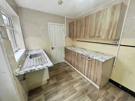 3 bedroom terraced house to rent - Photo 4