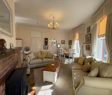 Huntriss Row, Scarborough, YO11 - Photo 1