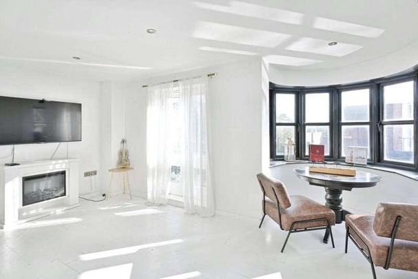 Albion Wharf, Spalding, Lincolnshire, PE11 - Photo 1