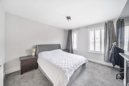 3 bedroom terraced house to rent - Photo 2