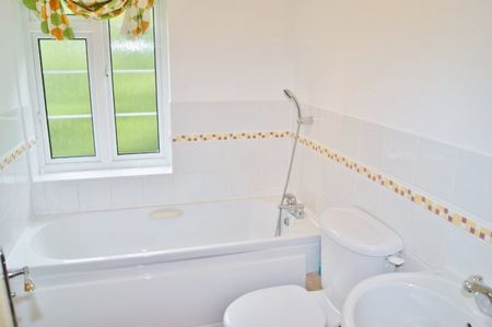 Lady Yorke Park, Seven Hills Road, Iver,SL0 - Photo 5