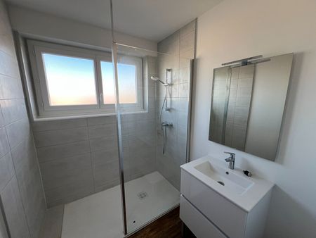 Location Appartement 3 pièces 79m² - Photo 4