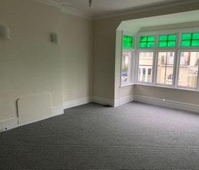 3 bedroom flat to rent - Photo 3