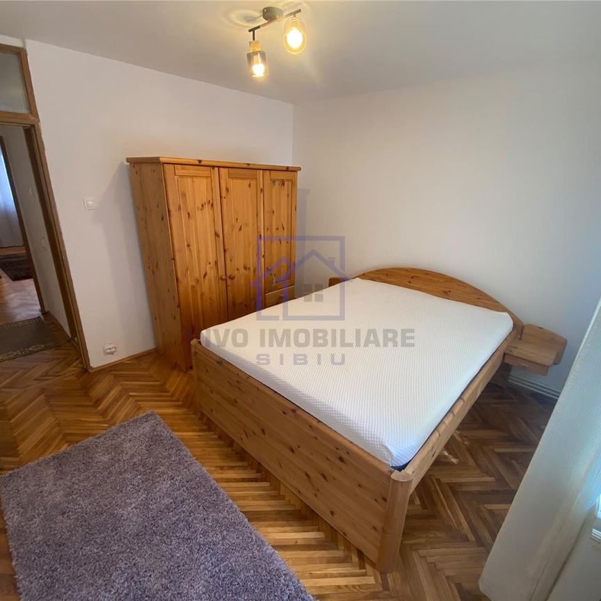 Apartament de inchiriat in Sibiu - 2 camere, decomandat, cu balcon, Bd. Mihai Viteazu de inchiriat - Photo 1