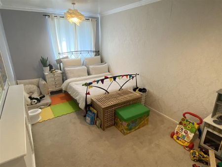 2 Bed Terraced House, Cunard Close, M13 - Photo 3
